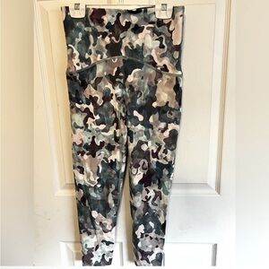 Spanx NWOT Crop Leggings Medium